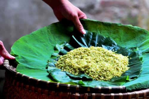 Fall in love with the specialities of Hanoi autumn