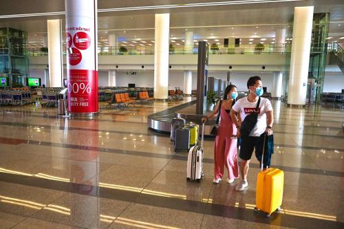 How are Southeast Asian countries welcoming international visitors?