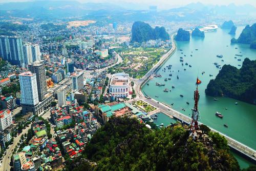 Guests will be able to eat and drink on board Ha Long