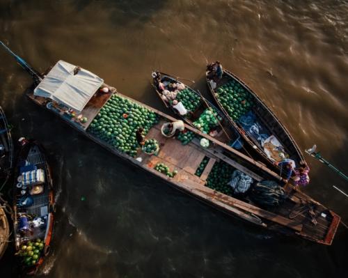 A series of international newspapers praised Vietnam as an attractive destination