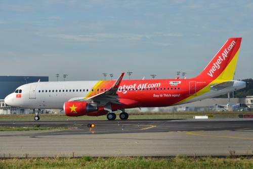 Exciting flying experiences with Vietjet with just one smart 'touch' on the new website version