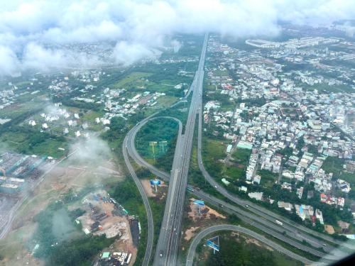 Visitors are excited about the first helicopter tour in Ho Chi Minh City