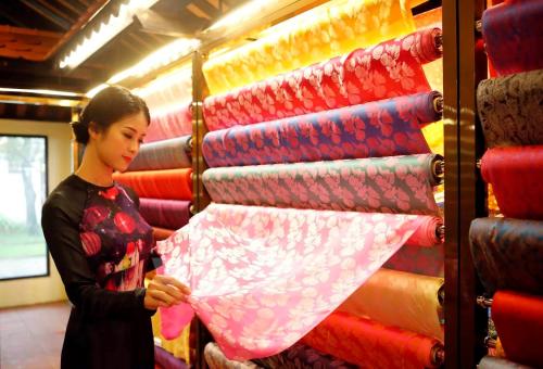10 BEST THINGS TO BUY IN VIETNAM