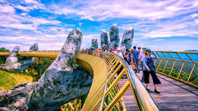 SIC : A SHORT TRIP TO DANANG - BANA HILL - HOI AN ANCIENT TOWN