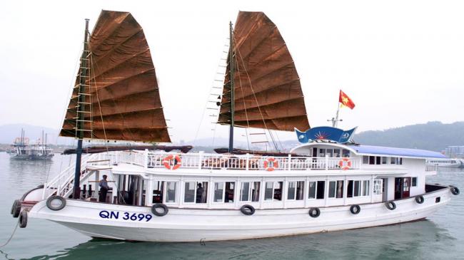 SIC: HANOI - HALONG CRUISE TOUR
