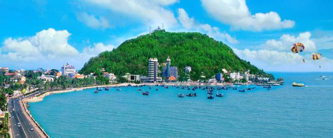 4 days: Saigon - Cu Chi tunnel - Vung Tau beach